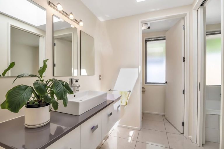 Photo of property in 18 Ravensdale Rise, Westmorland, Christchurch, 8025