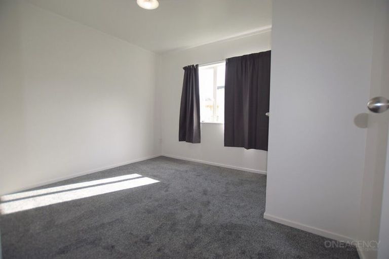 Photo of property in 46 Hindmarsh Street, Henderson, Auckland, 0612