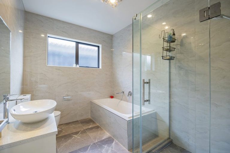 Photo of property in 89 Nobilo Road, Kumeu, 0810