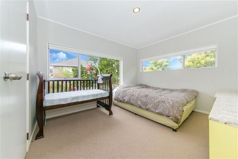 Photo of property in 2/147 Chivalry Road, Glenfield, Auckland, 0629