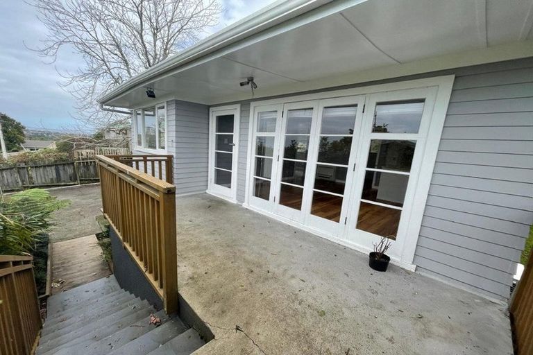 Photo of property in 1/19a Park Road, Glenfield, Auckland, 0629