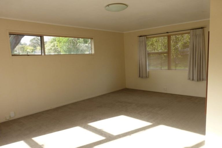 Photo of property in 59 Captain Scott Road, Glen Eden, Auckland, 0602