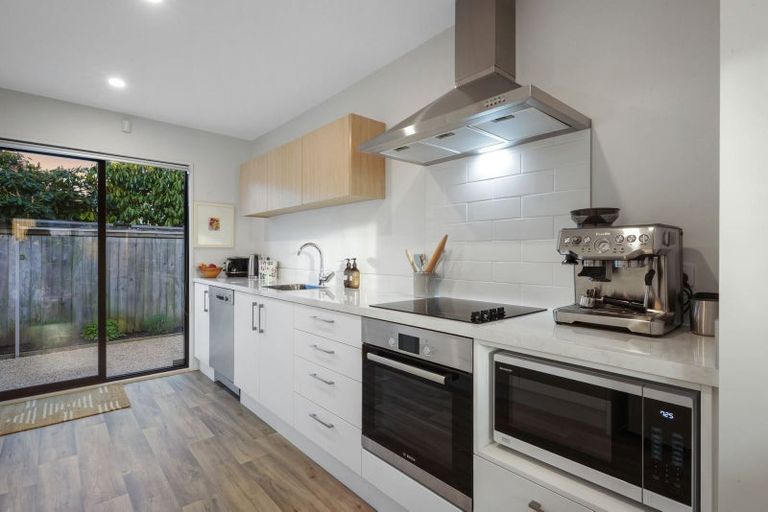 Photo of property in 3/129 Aikmans Road, Merivale, Christchurch, 8014