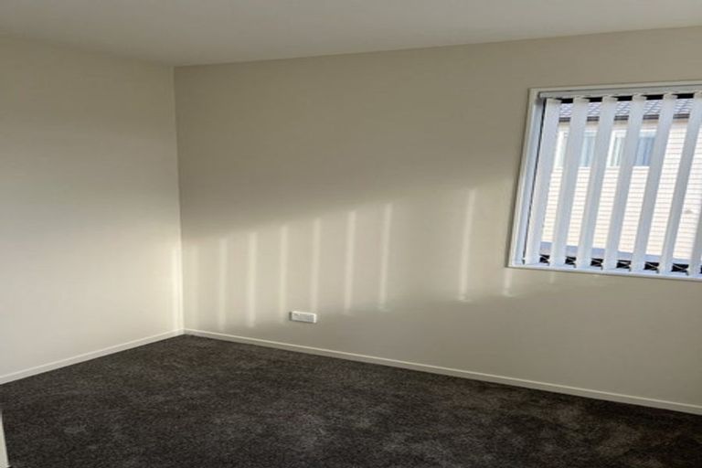 Photo of property in 28 Ballyalton Crescent, Flat Bush, 2019