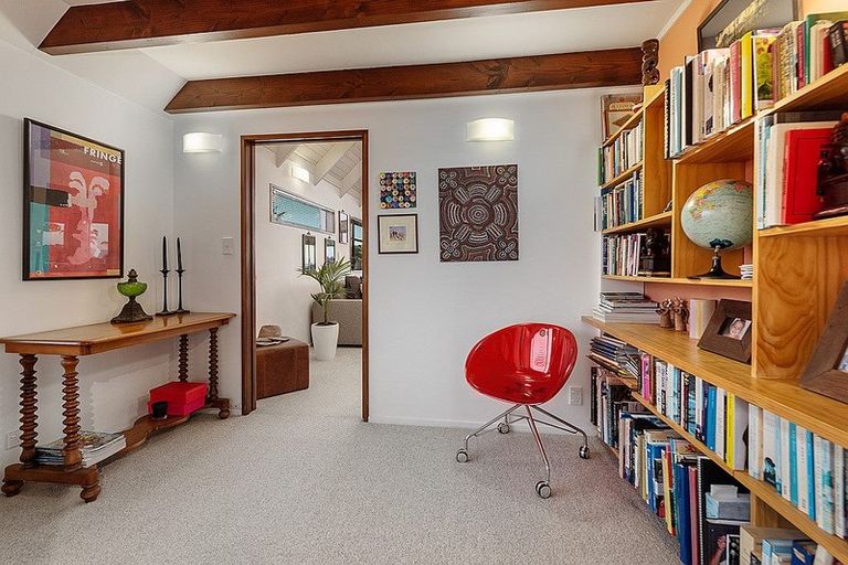 Photo of property in 1/7 Whitby Crescent, Mairangi Bay, Auckland, 0630