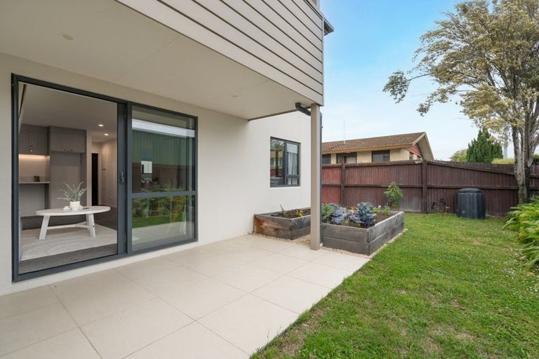 Photo of property in 80a Shakespeare Road, Waltham, Christchurch, 8023