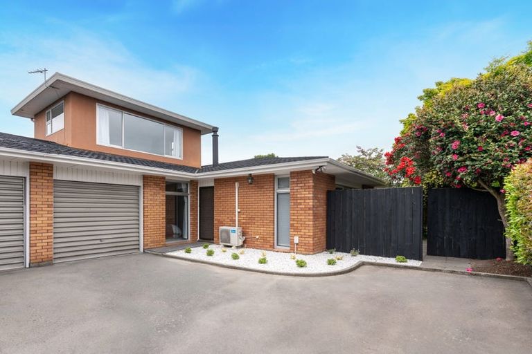 Photo of property in 2/17 Tudor Avenue, Ilam, Christchurch, 8041