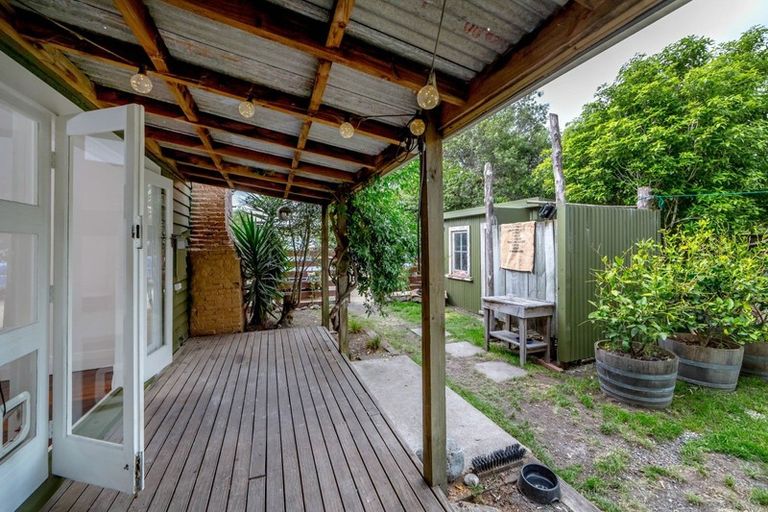 Photo of property in 140 Fitzherbert Street, Featherston, 5710