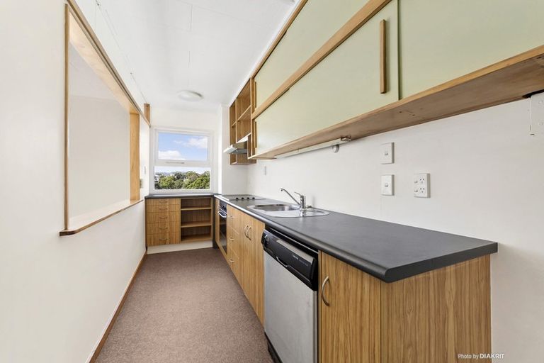 Photo of property in 4/24 Patanga Crescent, Thorndon, Wellington, 6011