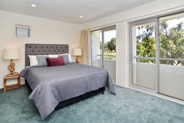 Photo of property in 1a Wai-iti Terrace, Burnside, Christchurch, 8053