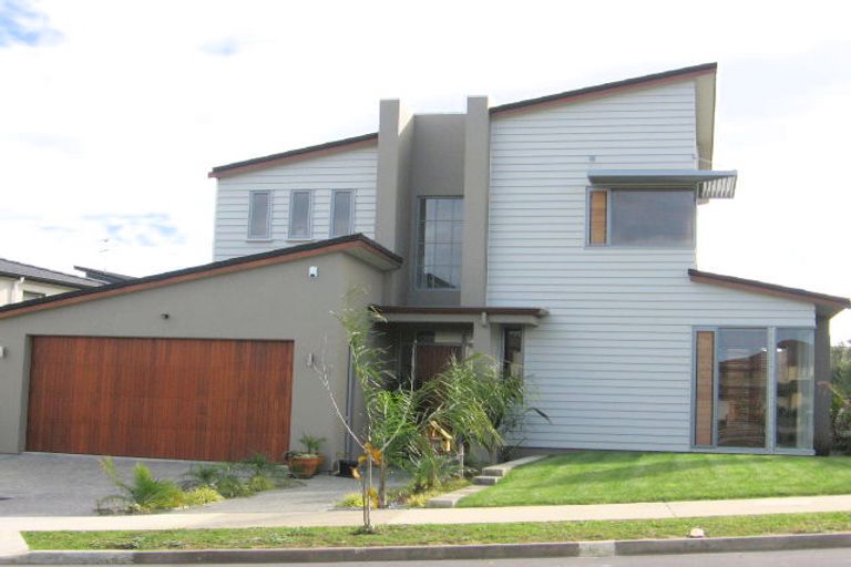 Photo of property in 125 Cyril French Drive, Flat Bush, Auckland, 2016