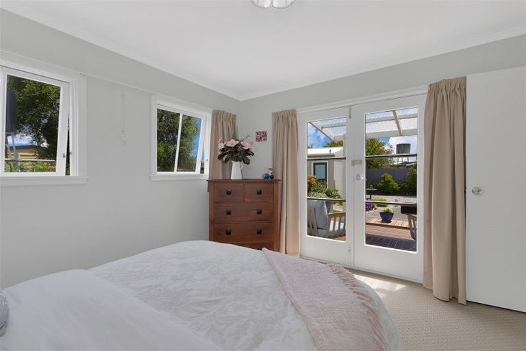 Photo of property in 32 Chamberlain Avenue, Amberley, 7481