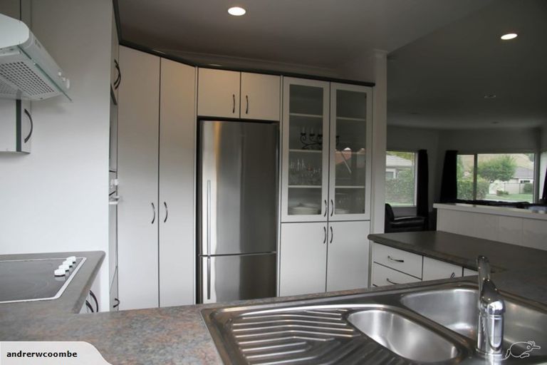 Photo of property in 16 Claridge Place, Taradale, Napier, 4112