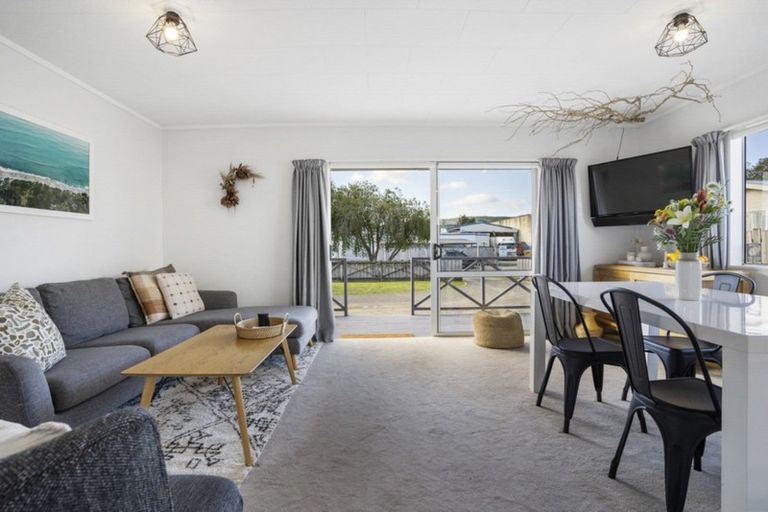 Photo of property in 111 Wattle Place, Whangamata, 3620