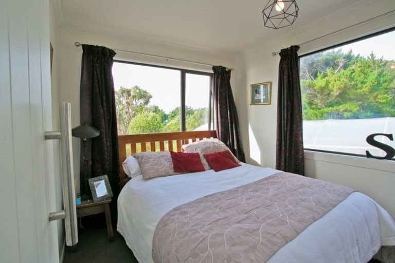 Photo of property in 11 Whalers Crescent, Omaui, Invercargill, 9877