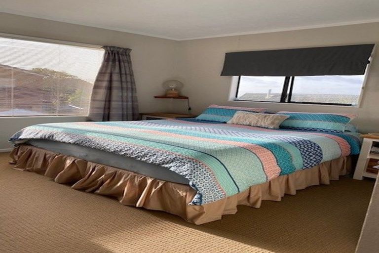 Photo of property in 141 West Harbour Drive, West Harbour, Auckland, 0618