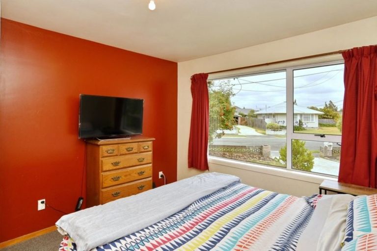 Photo of property in 3 Odie Place, Wainoni, Christchurch, 8061