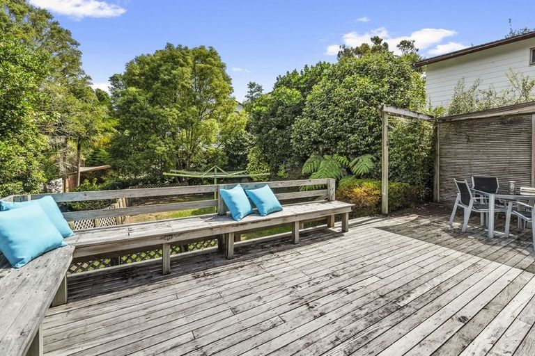 Photo of property in 3 Scarlock Avenue, Browns Bay, Auckland, 0630