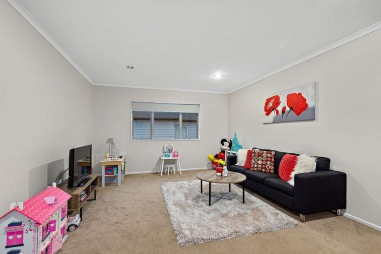Photo of property in 102b San Marino Drive West, Henderson, Auckland, 0612