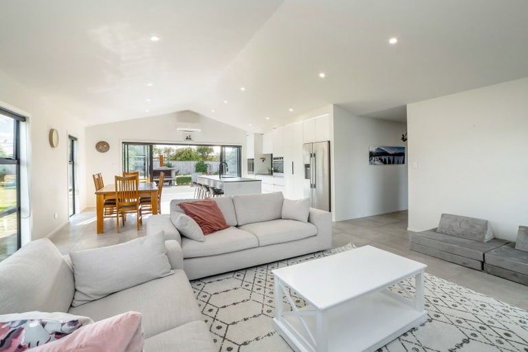 Photo of property in 16 Fantail Avenue, Carterton, 5713