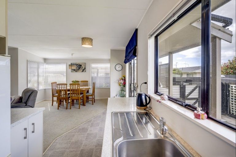 Photo of property in 2/22 Church Road, Taradale, Napier, 4112