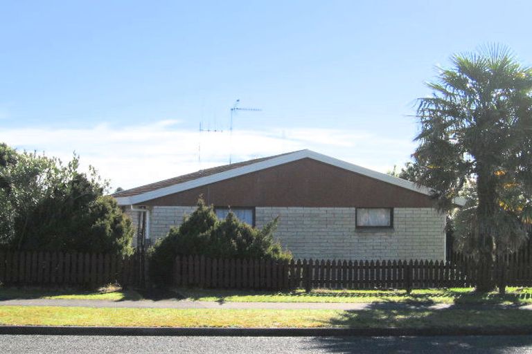 Photo of property in 14 Velma Crescent, Nawton, Hamilton, 3200