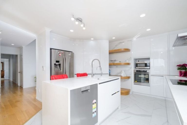 Photo of property in 114 Luckens Road, West Harbour, Auckland, 0618