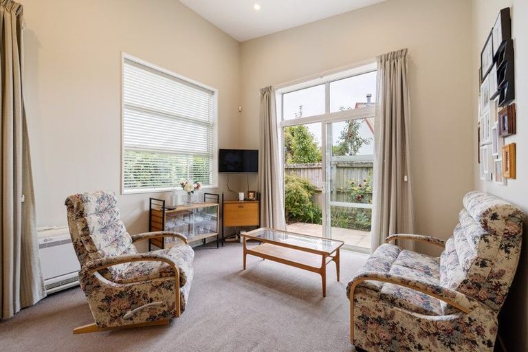 Photo of property in 5/43 Main Road, Redcliffs, Christchurch, 8081