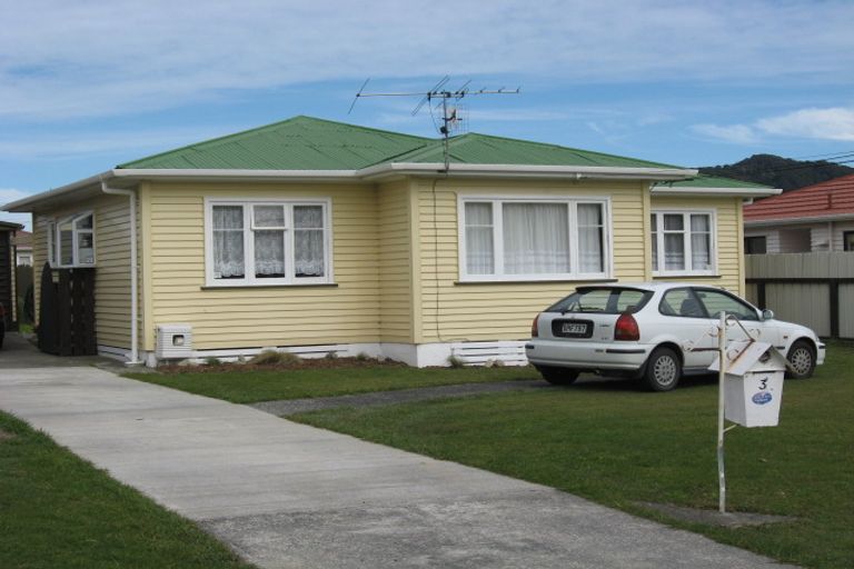 Photo of property in 3 Ashforth Street, Wainuiomata, Lower Hutt, 5014