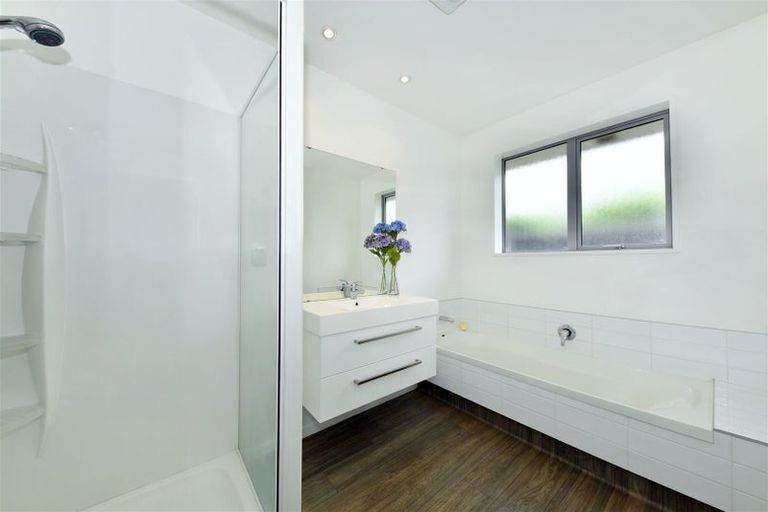 Photo of property in 8 Oakdene Place, Halswell, Christchurch, 8025