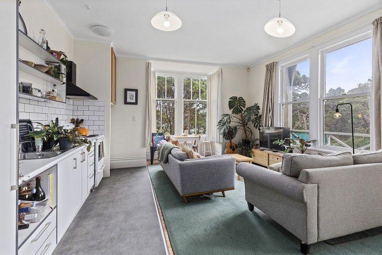 Photo of property in 2 Caprera Street, Melrose, Wellington, 6023