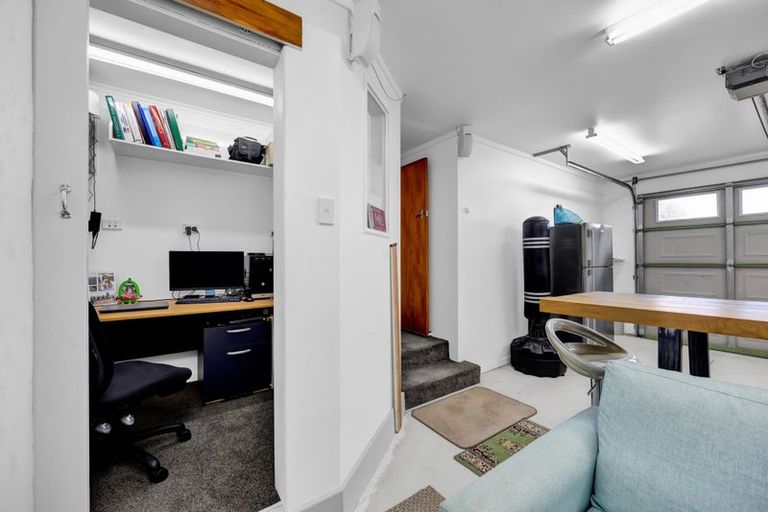 Photo of property in 5 Scott Street, Moturoa, New Plymouth, 4310