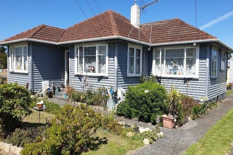 Photo of property in 13 Manchester Street, Patea, 4520