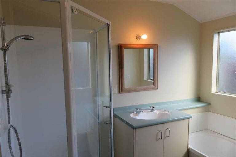 Photo of property in 114a Maddison Street, Akina, Hastings, 4122