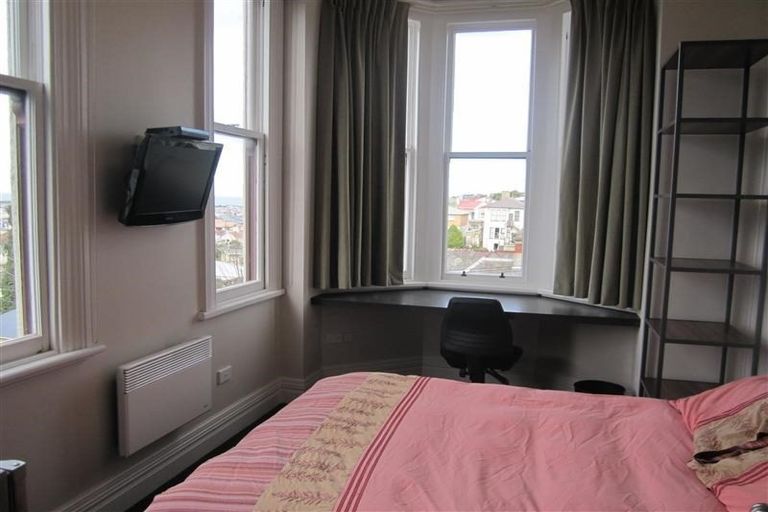 Photo of property in 94 Elm Row, Dunedin Central, Dunedin, 9016