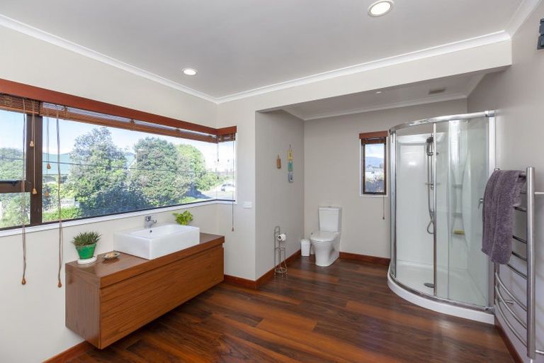 Photo of property in 349 Rosetta Road, Raumati Beach, Paraparaumu, 5032