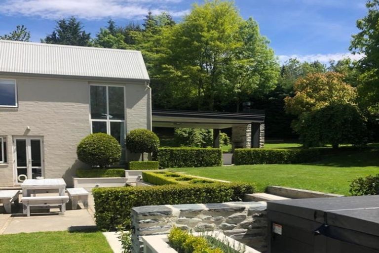 Photo of property in 183 Dalefield Road, Dalefield, Queenstown, 9371