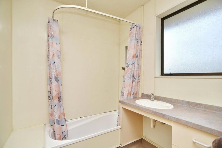 Photo of property in 636 Main North Road, Belfast, Christchurch, 8051