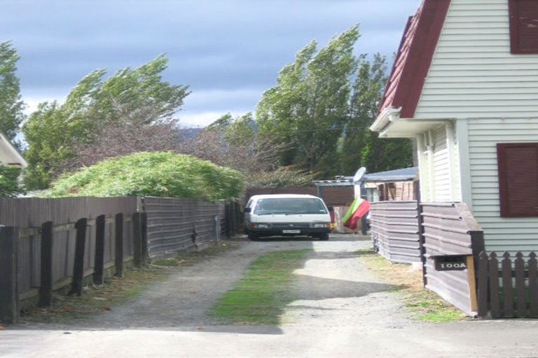 Photo of property in 100 Gibbons Street, Ebdentown, Upper Hutt, 5018