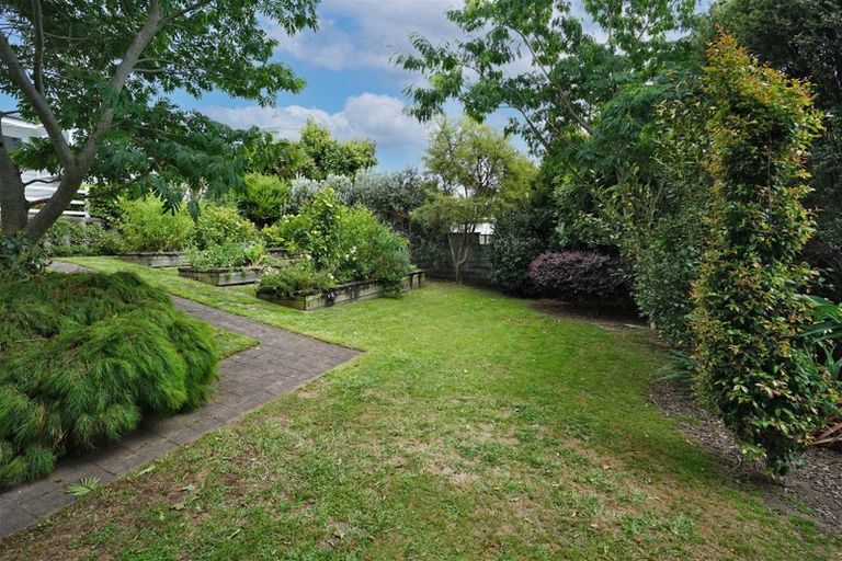 Photo of property in 8 Edwin Street, St Andrews, Hamilton, 3200