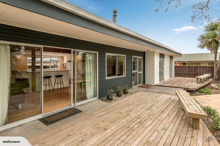 Photo of property in 12 Fraser Place, Rangiora, 7400