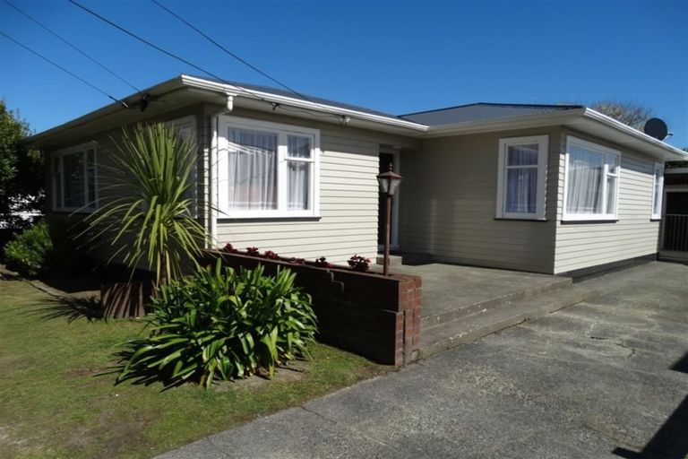 Photo of property in 11 Ruthven Road, Wainuiomata, Lower Hutt, 5014