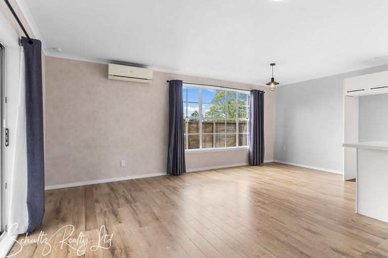 Photo of property in 9 Whaka Street, Maungaturoto, 0520