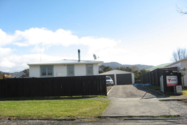 Photo of property in 16 Runuku Grove, Turangi, 3334