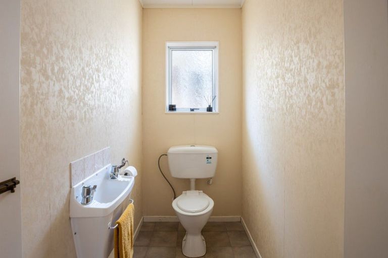 Photo of property in 19a Wallath Road, Westown, New Plymouth, 4310