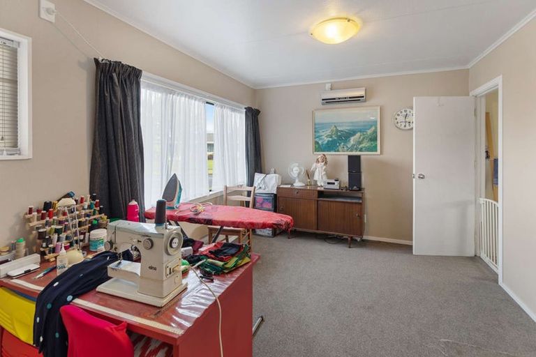 Photo of property in 1 Waharua Place, Tawhero, Whanganui, 4501