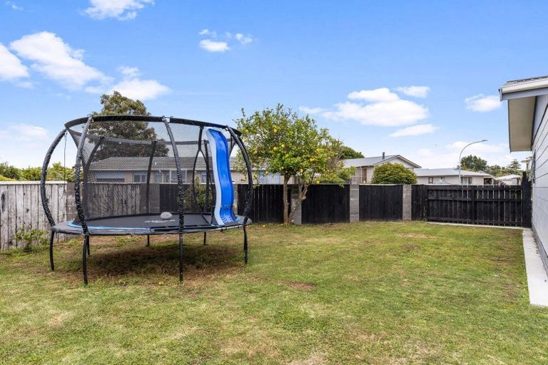 Photo of property in 9 Tawake Place, Waitara, 4320