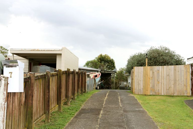 Photo of property in 7 Foster Place, Mangere East, Auckland, 2024