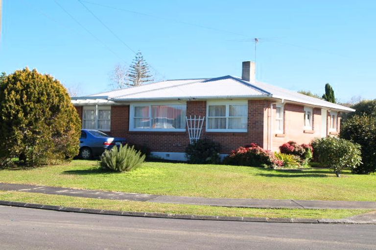 Photo of property in 14 Dreifuss Place, Mangere East, Auckland, 2024