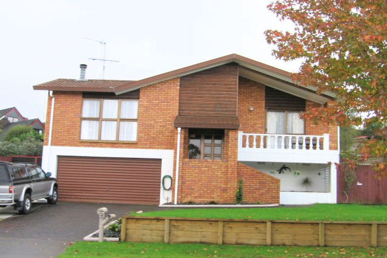 Photo of property in 36 Orinda Close, Botany Downs, Auckland, 2010